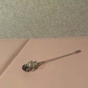 Woman’s fashion pin